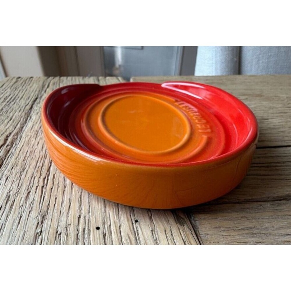 Le Creuset Stoneware Oval Spoon Rest Flame Orange NEW - Picture 4 of 5